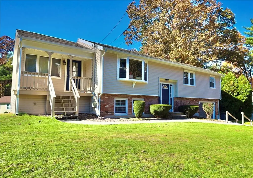 7 Red Oak Drive Coventry RI 02816