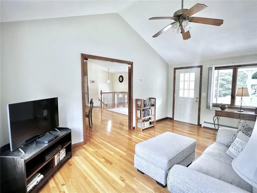 7 Red Oak Drive Coventry RI 02816