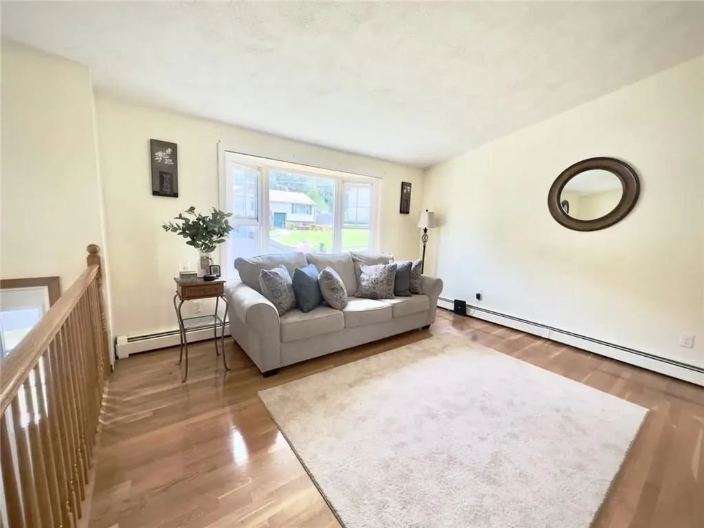 7 Red Oak Drive Coventry RI 02816