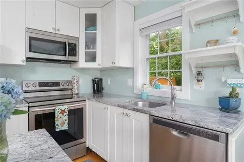 133 Winterberry Road Narragansett RI 02874