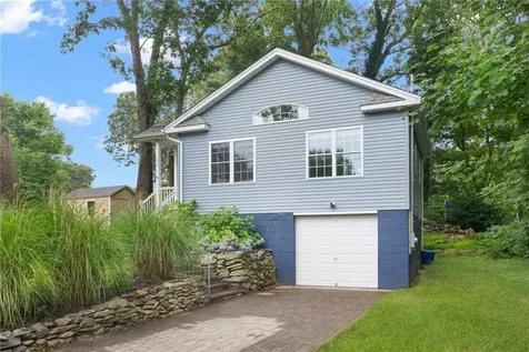 133 Winterberry Road Narragansett RI 02874