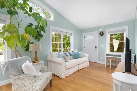 133 Winterberry Road Narragansett RI 02874