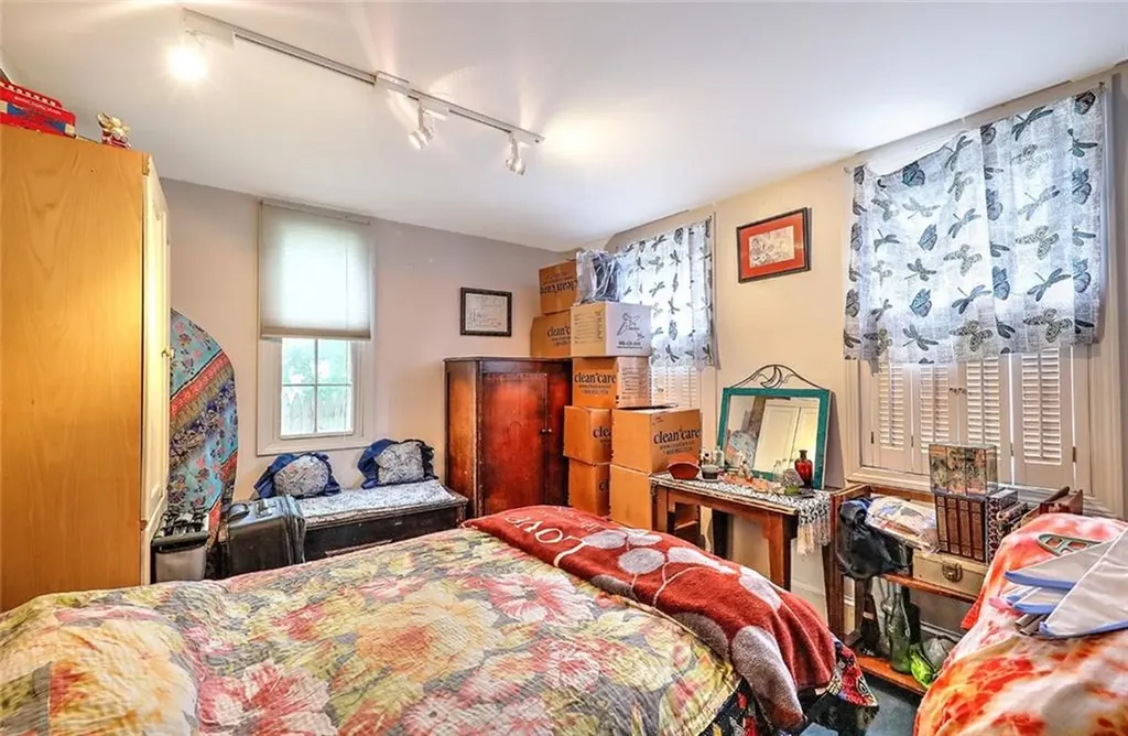 27 Bank Street Warwick RI 02888