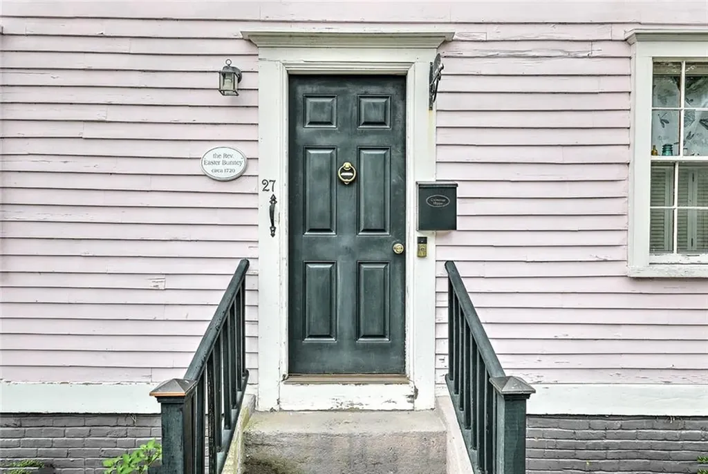 27 Bank Street Warwick RI 02888