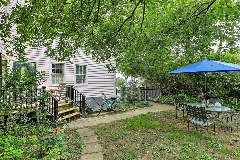 27 Bank Street Warwick RI 02888