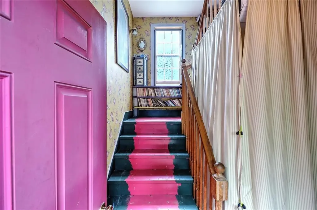 27 Bank Street Warwick RI 02888