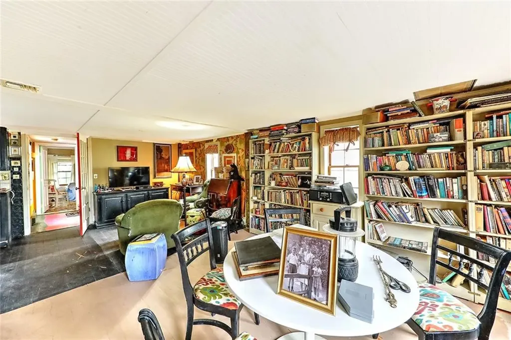 27 Bank Street Warwick RI 02888