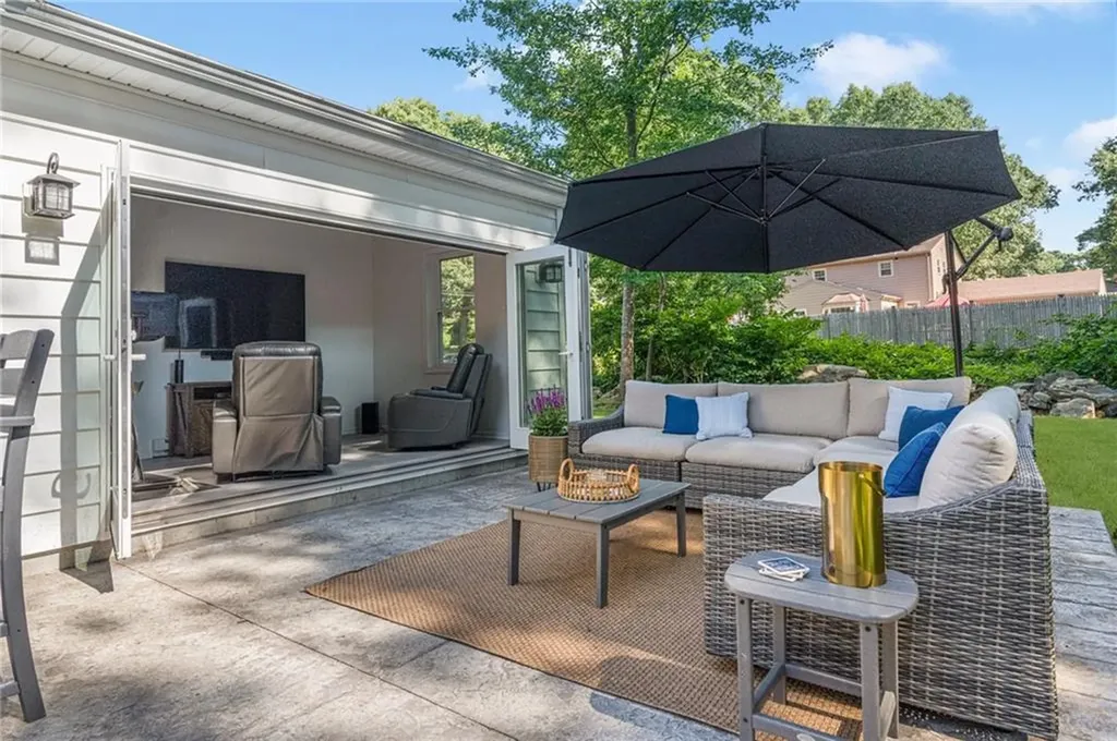45 Verdant Lane Warwick RI 02886