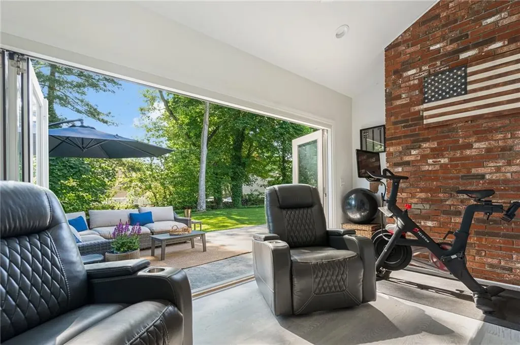 45 Verdant Lane Warwick RI 02886