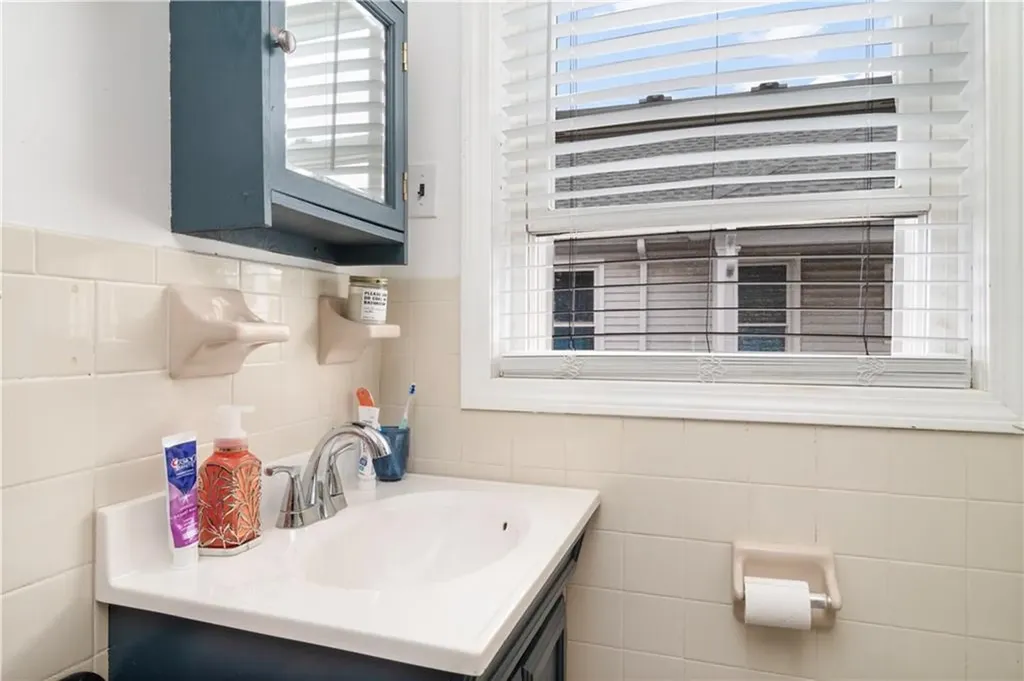 143 Coyle Avenue Pawtucket RI 02861