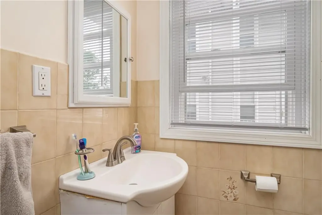 143 Coyle Avenue Pawtucket RI 02861
