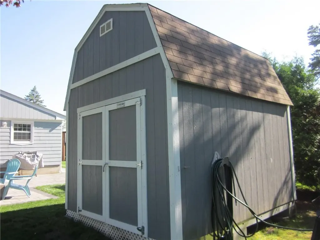 5 Domin Avenue Smithfield RI 02917