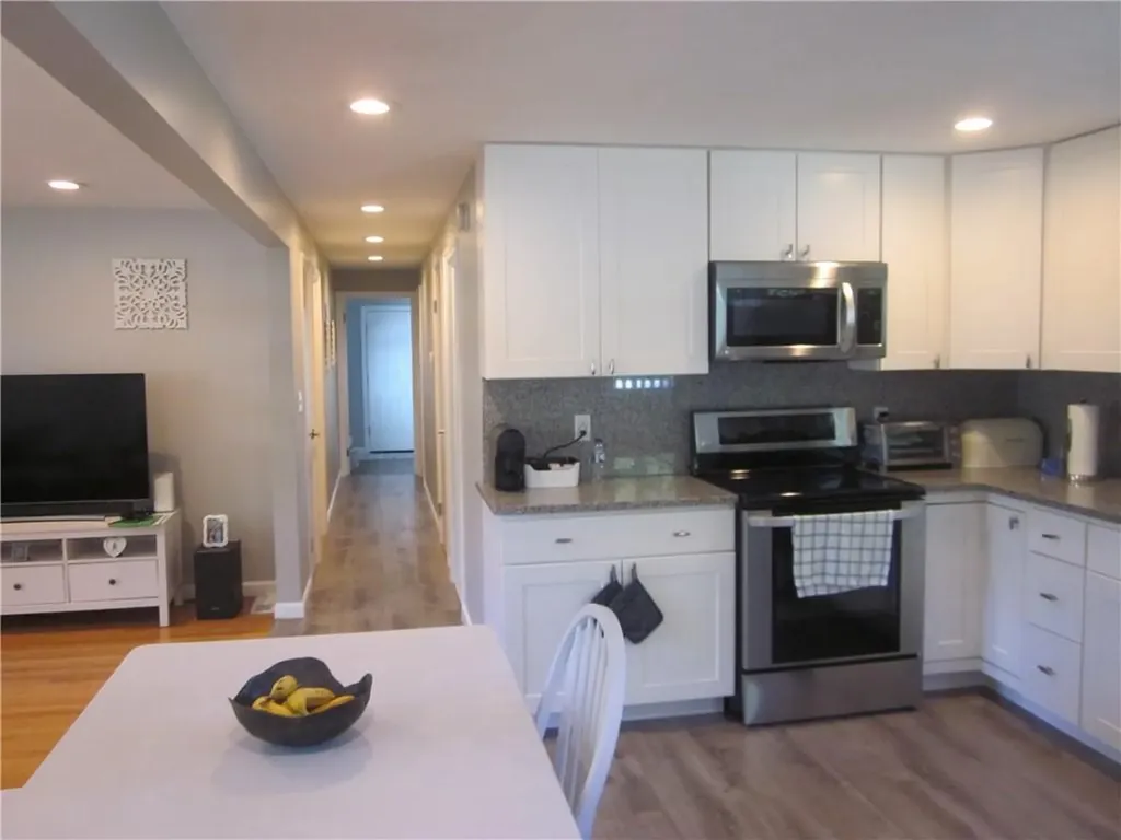 5 Domin Avenue Smithfield RI 02917