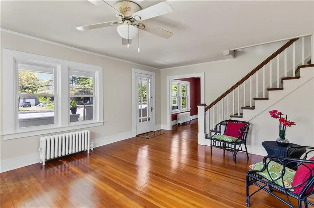 3691 Kingstown Road South Kingstown RI 02892