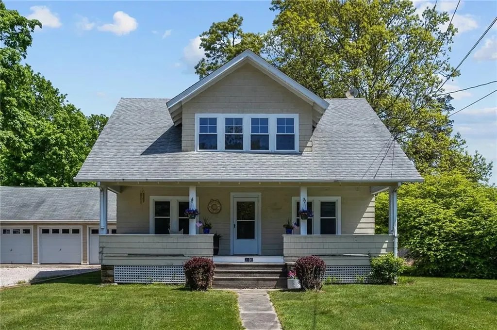 3691 Kingstown Road South Kingstown RI 02892