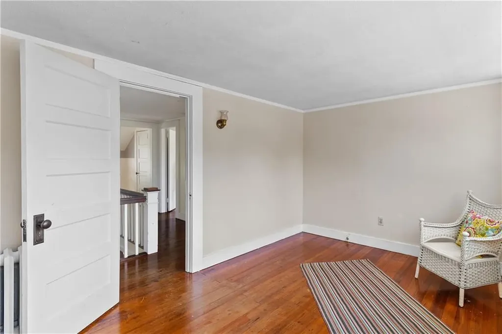 3691 Kingstown Road South Kingstown RI 02892