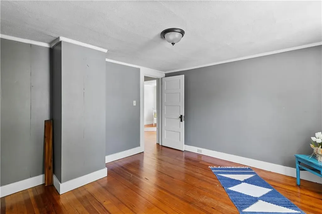 3691 Kingstown Road South Kingstown RI 02892