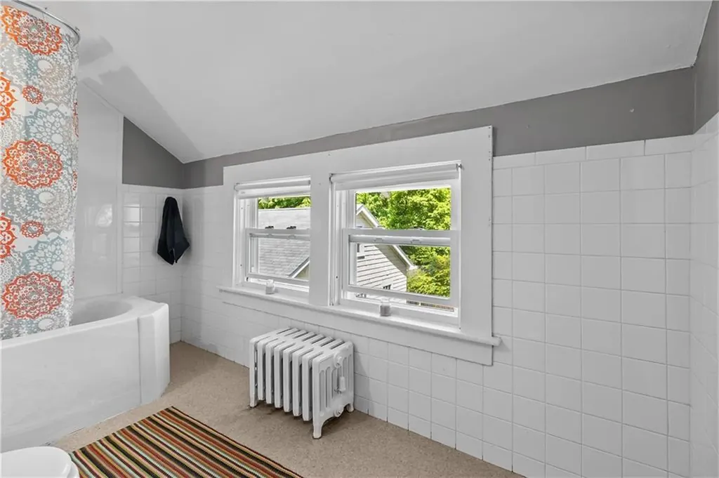 3691 Kingstown Road South Kingstown RI 02892