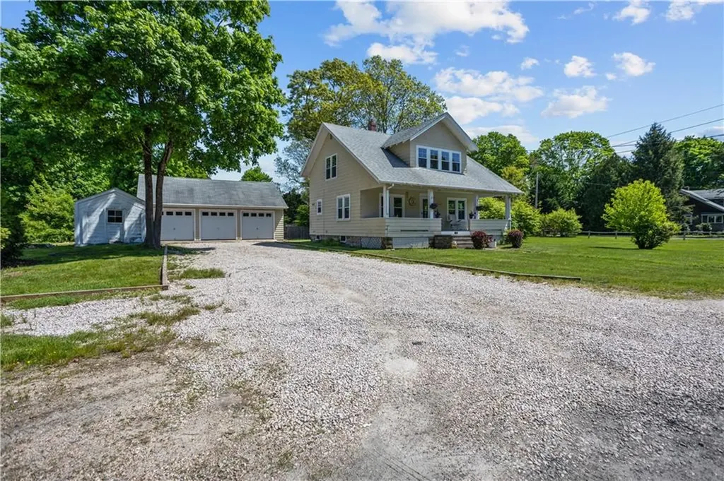 3691 Kingstown Road South Kingstown RI 02892