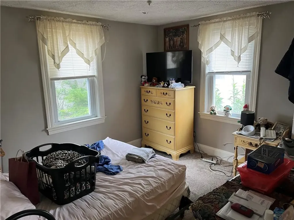 83 Olympia Avenue Pawtucket RI 02861
