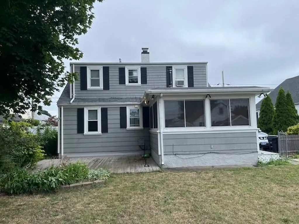 83 Olympia Avenue Pawtucket RI 02861