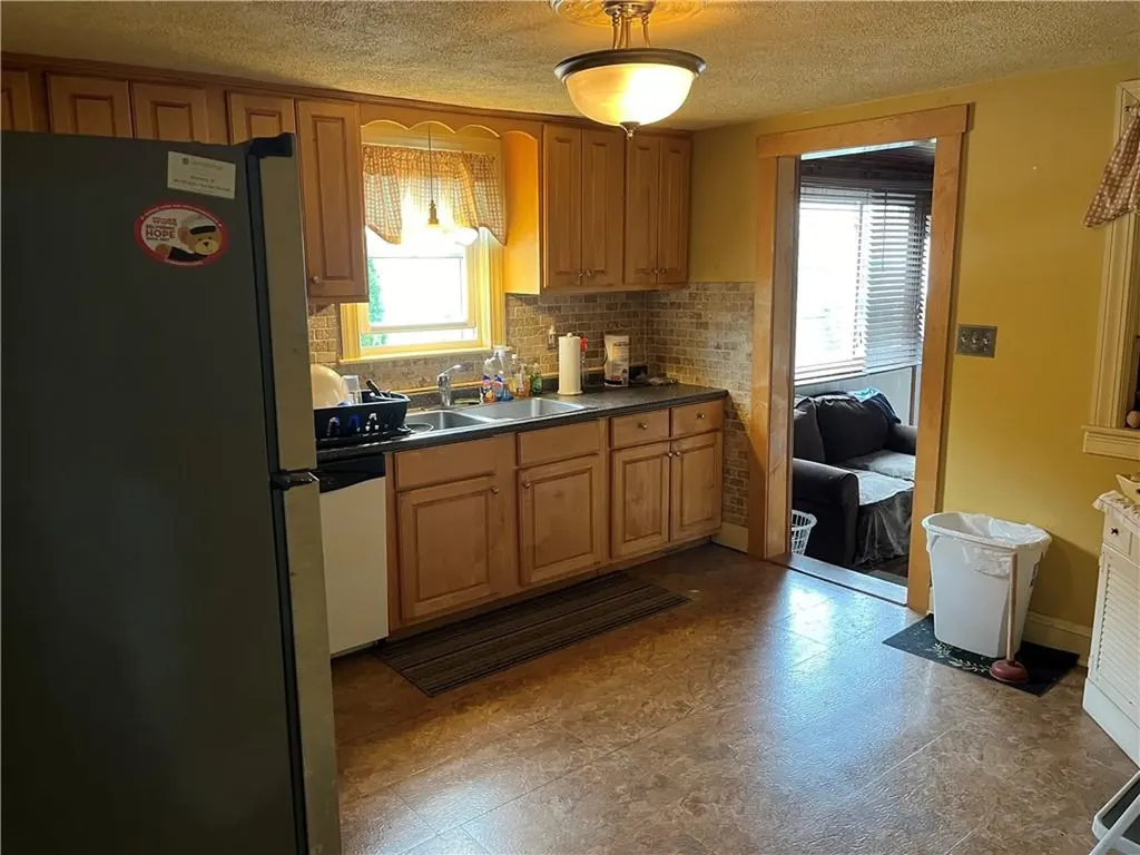 83 Olympia Avenue Pawtucket RI 02861