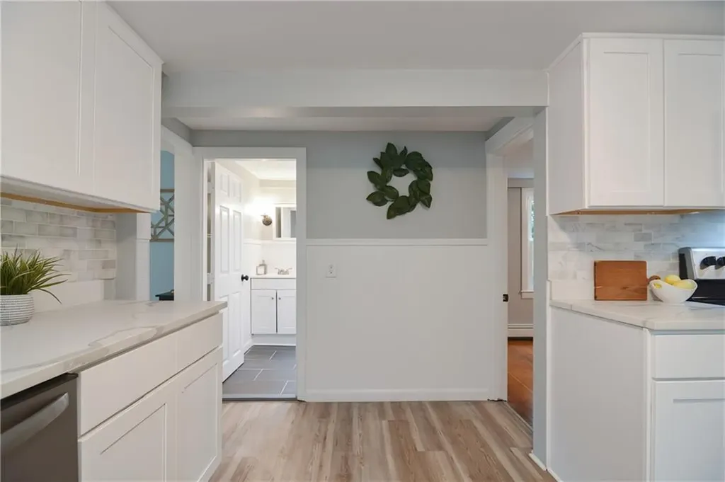 39 Sowamsett Avenue Warren RI 02885