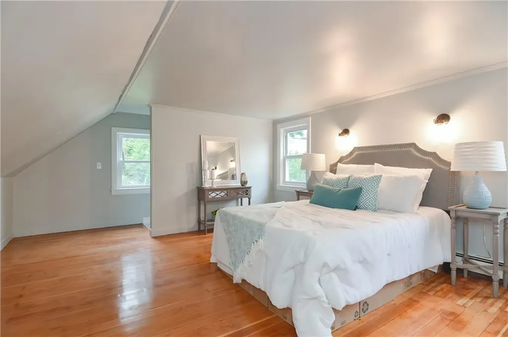39 Sowamsett Avenue Warren RI 02885