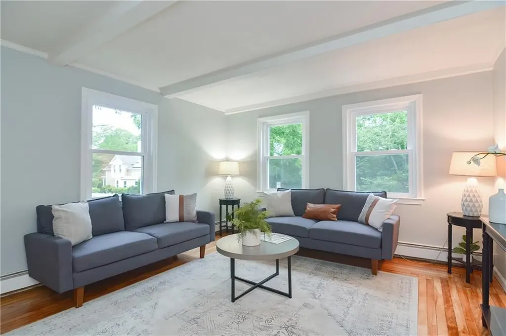 39 Sowamsett Avenue Warren RI 02885