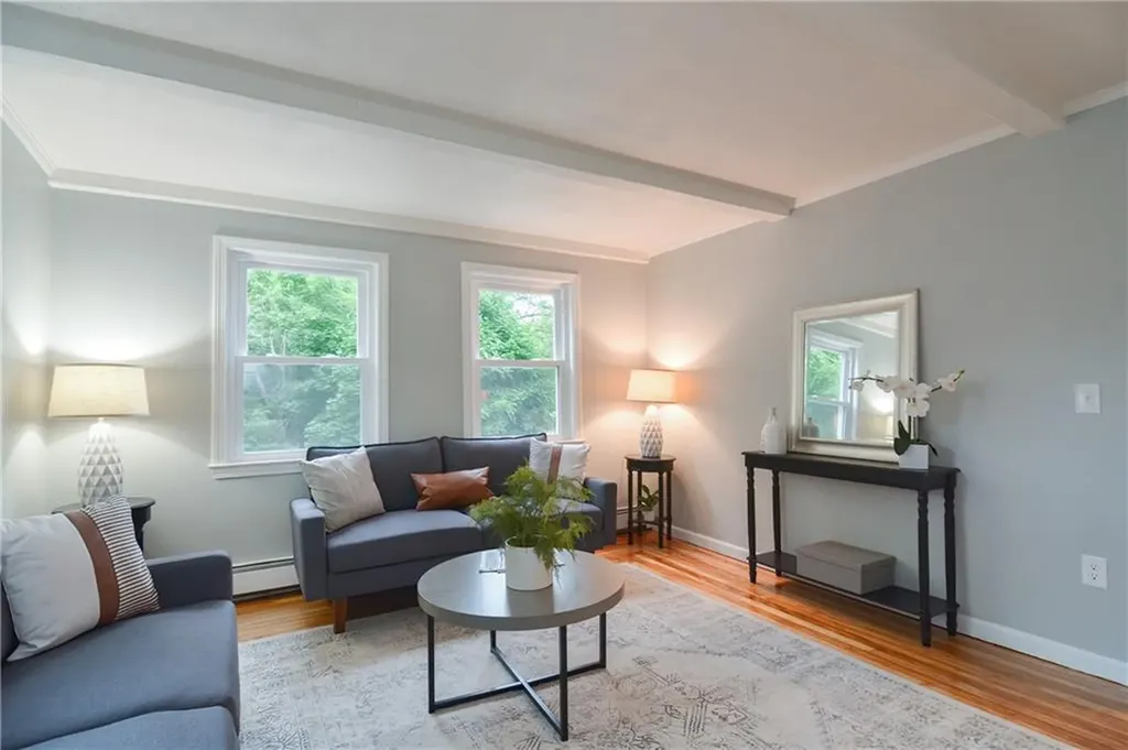 39 Sowamsett Avenue Warren RI 02885