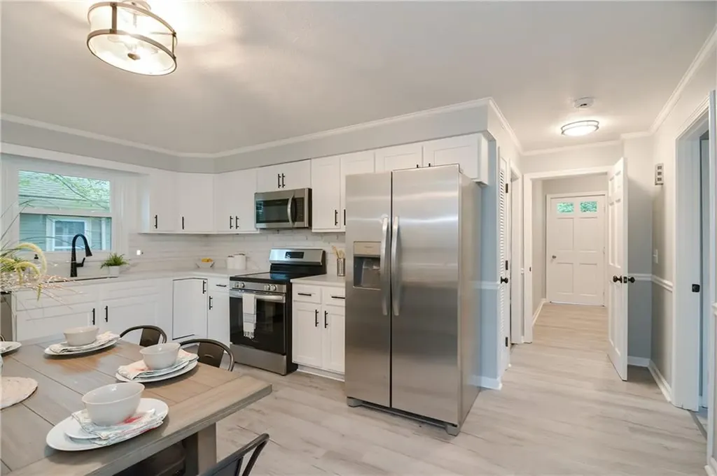 39 Sowamsett Avenue Warren RI 02885