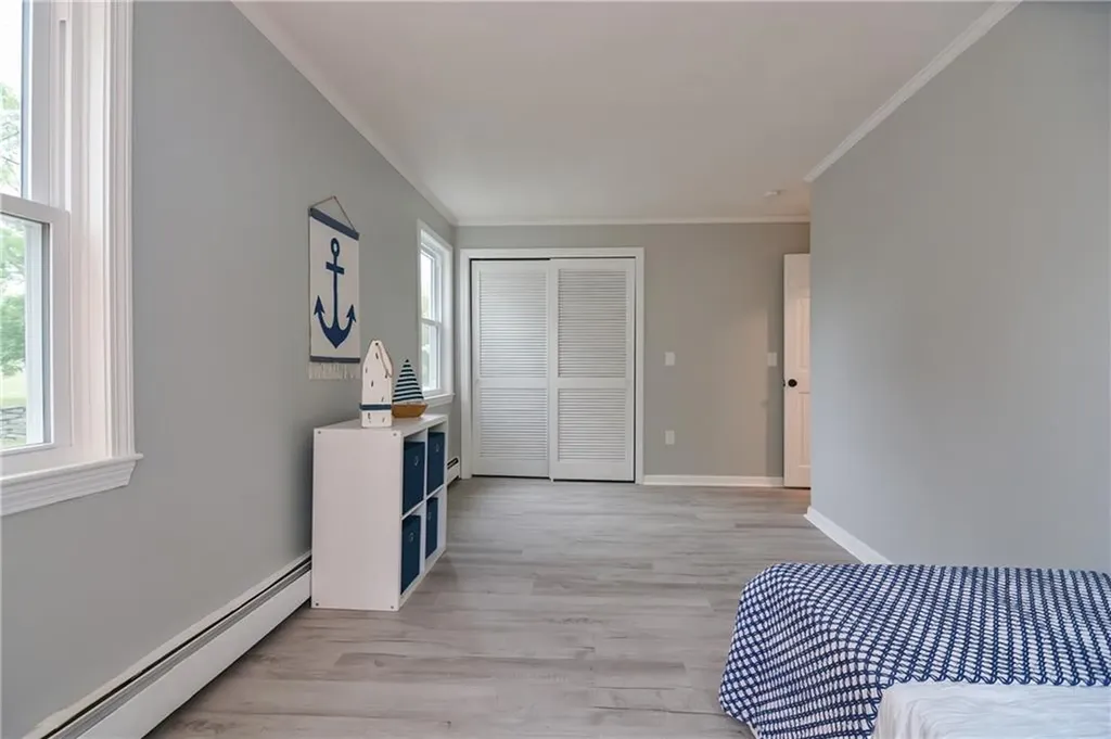 39 Sowamsett Avenue Warren RI 02885