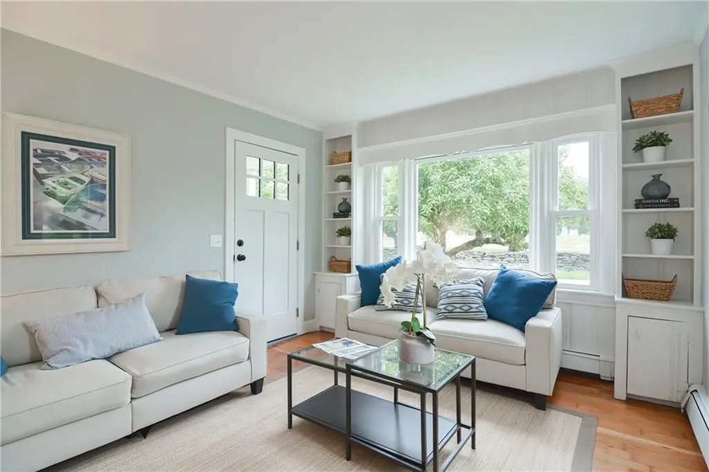 39 Sowamsett Avenue Warren RI 02885