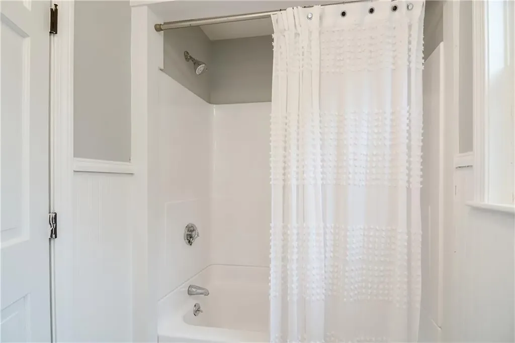 39 Sowamsett Avenue Warren RI 02885