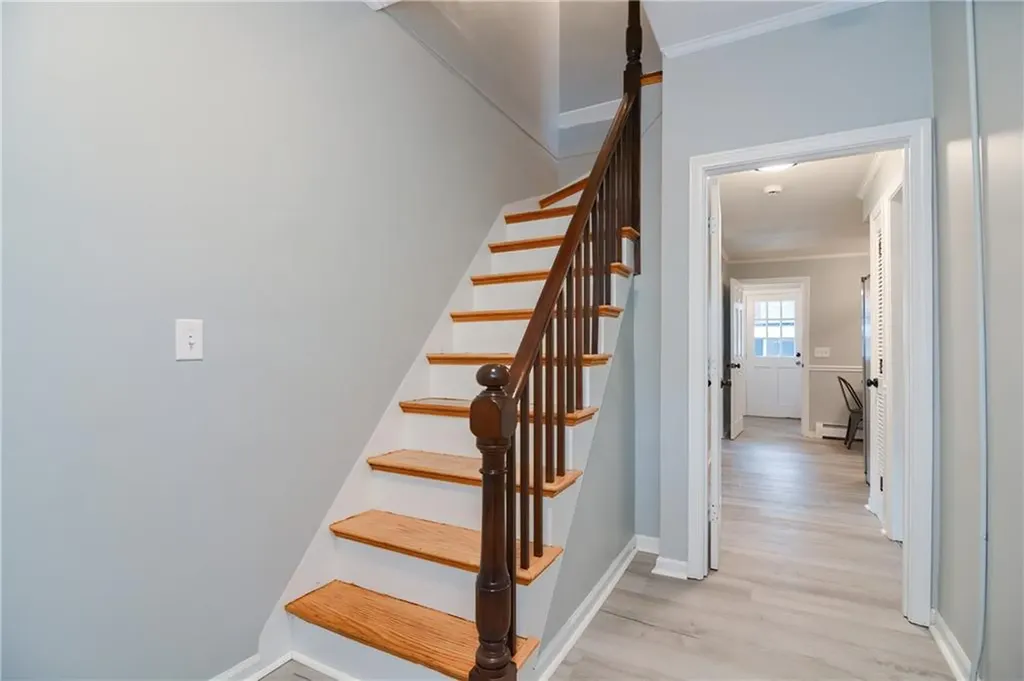 39 Sowamsett Avenue Warren RI 02885