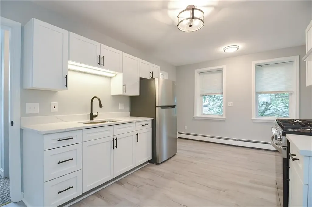 39 Sowamsett Avenue Warren RI 02885