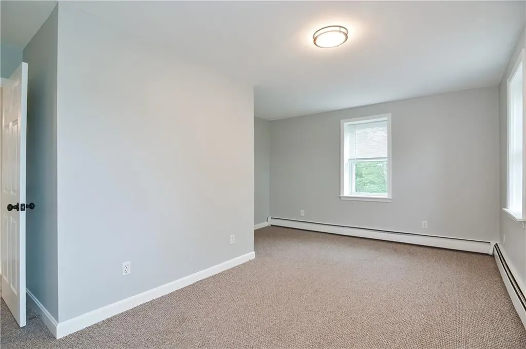 39 Sowamsett Avenue Warren RI 02885