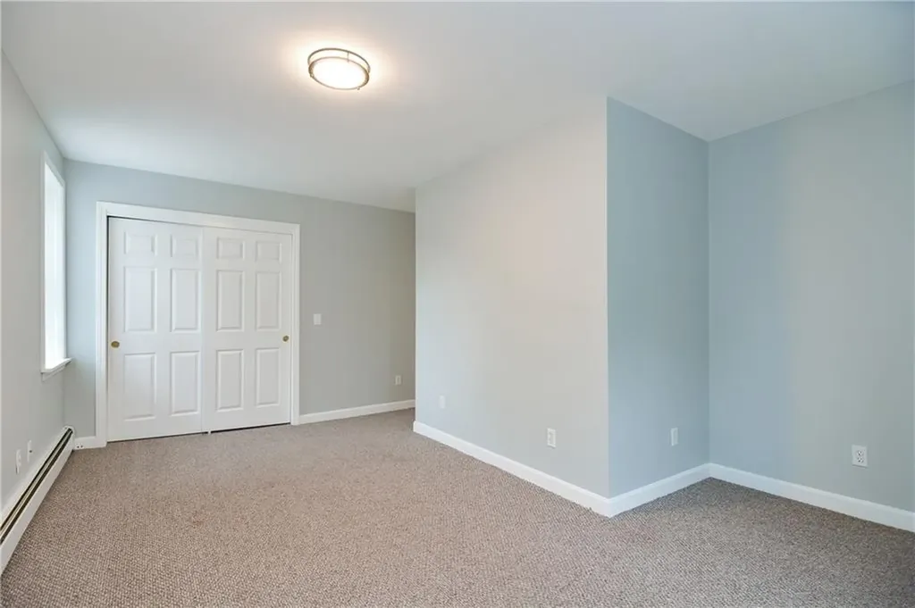 39 Sowamsett Avenue Warren RI 02885
