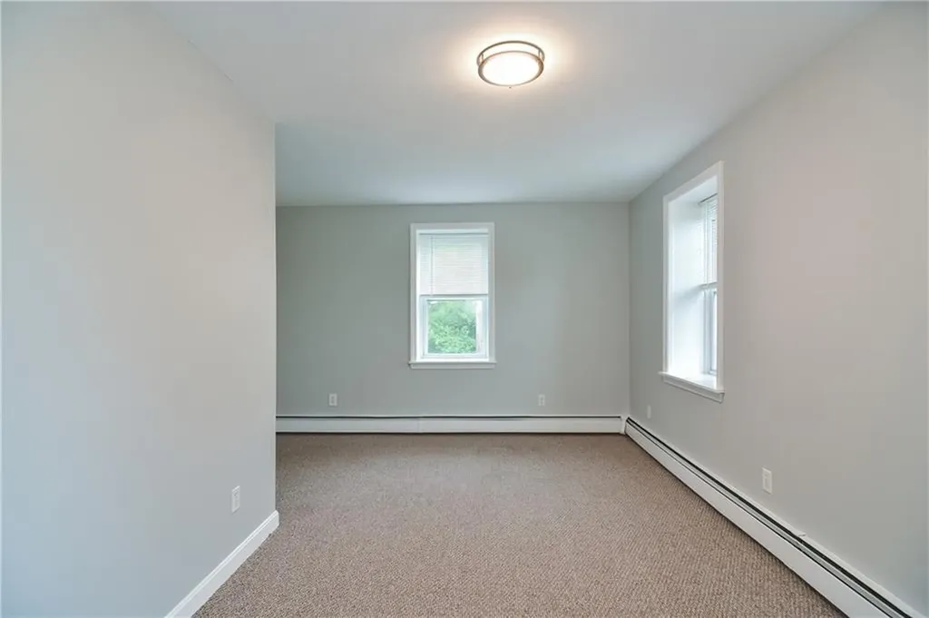 39 Sowamsett Avenue Warren RI 02885