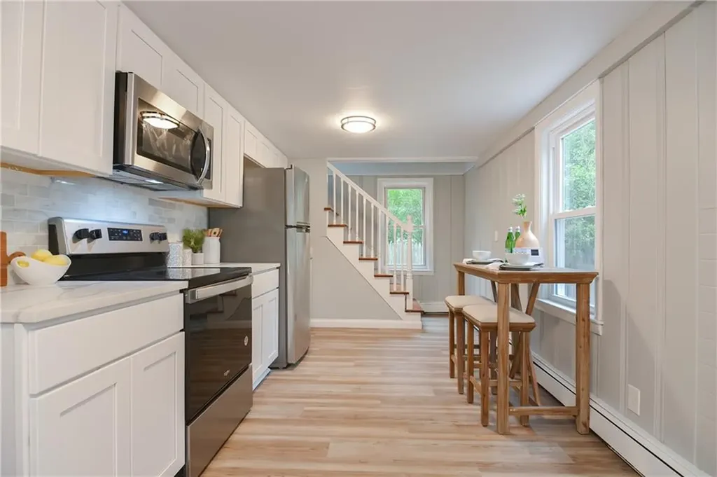 39 Sowamsett Avenue Warren RI 02885