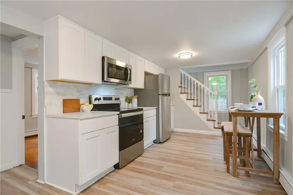39 Sowamsett Avenue Warren RI 02885