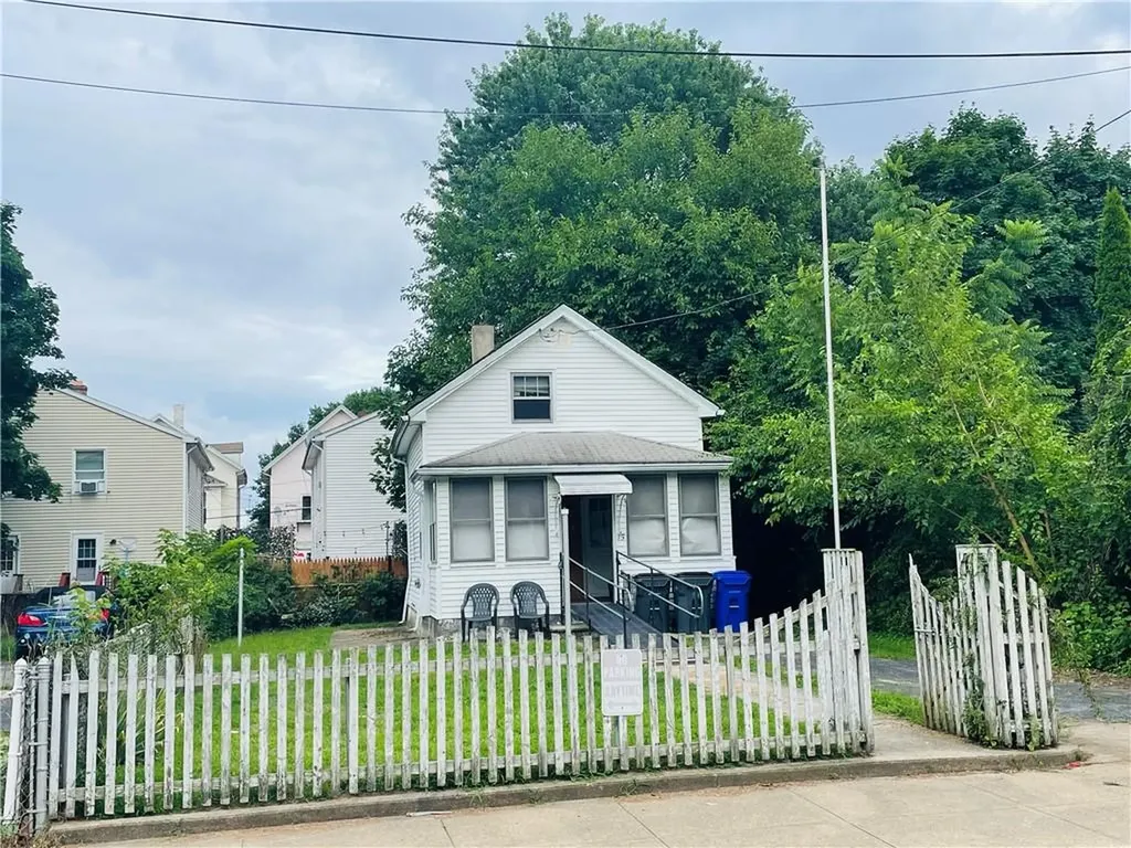15 Lawn Street Providence RI 02908