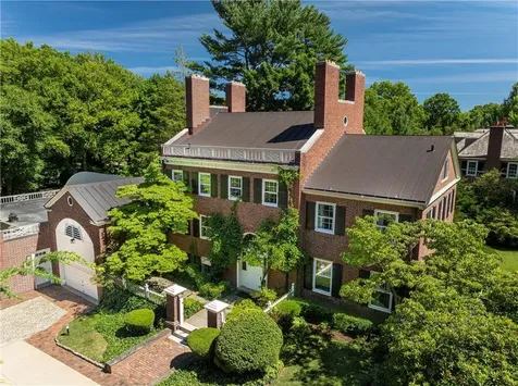 137 Grotto Avenue Providence RI 02906