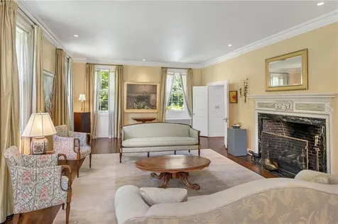 137 Grotto Avenue Providence RI 02906