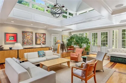 137 Grotto Avenue Providence RI 02906