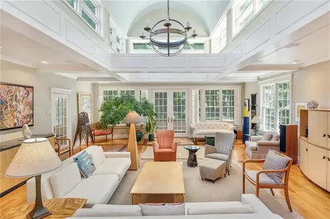 137 Grotto Avenue Providence RI 02906