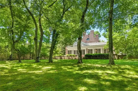 137 Grotto Avenue Providence RI 02906