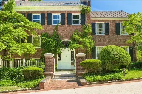 137 Grotto Avenue Providence RI 02906