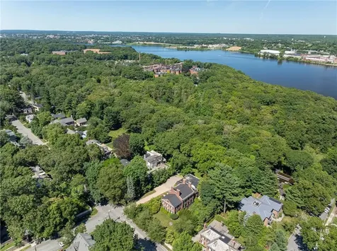 137 Grotto Avenue Providence RI 02906