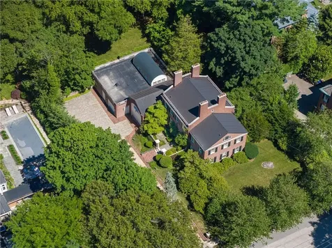 137 Grotto Avenue Providence RI 02906